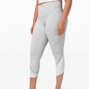 Lululemon Wonder Under Crop and Energy Bra Set